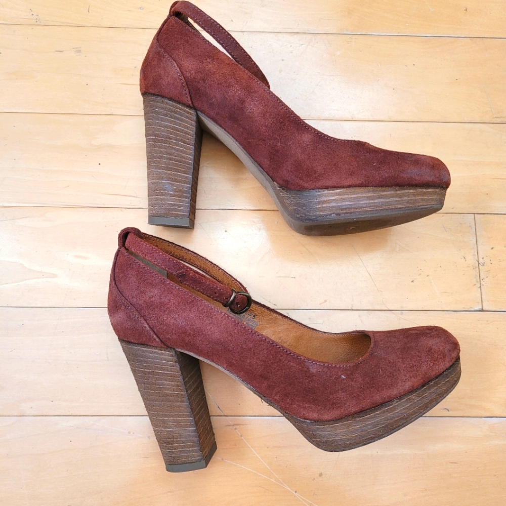Madewell 1937 Suede Ankle Strap Pumps